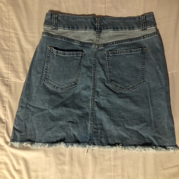 Skirt - Picture 2 of 2